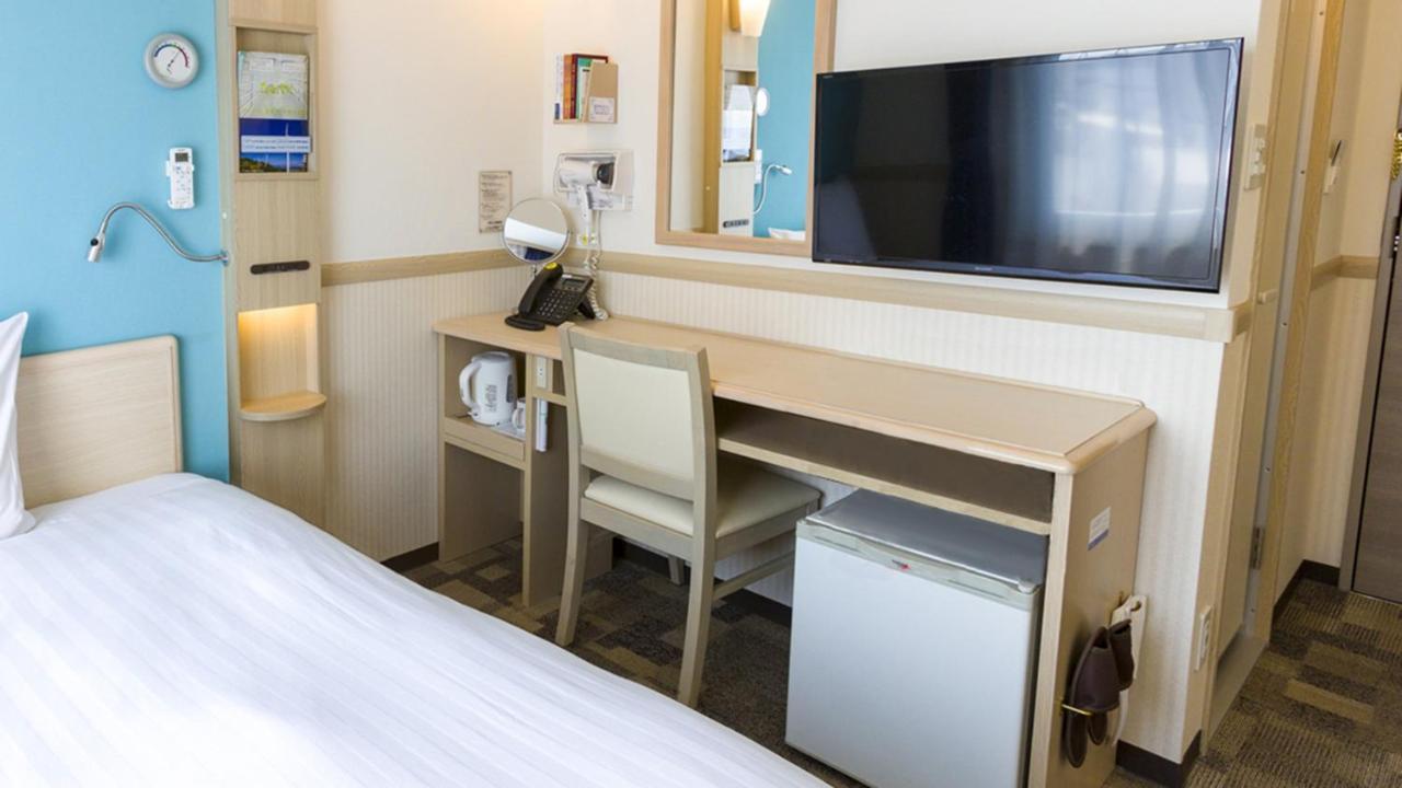 Toyoko Inn Shin-Aomori-Eki Higashi-Guchi Buitenkant foto